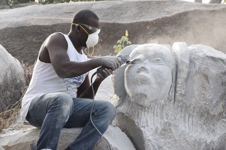Artistas angolanos elegíveis para simpósio de escultura...